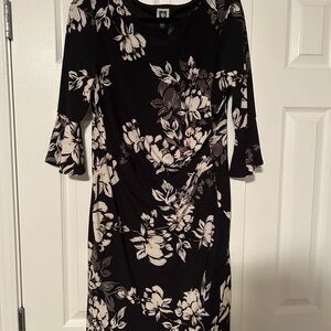 Anne Klein Black and Cream Floral 3/4 Sleeve Dress